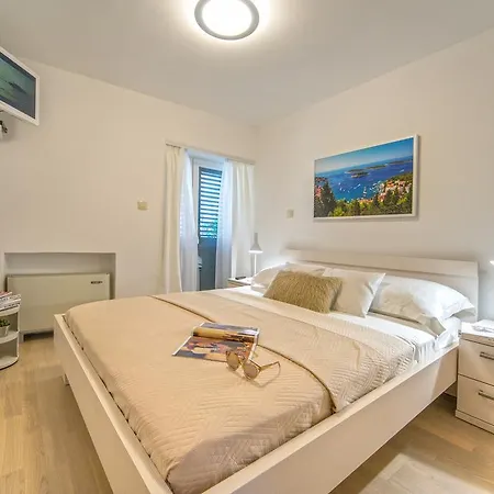 Alea Hvar Villa